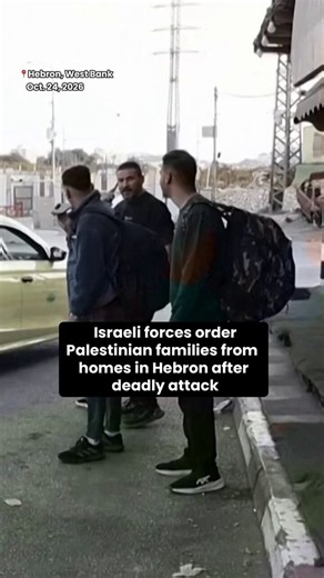 Israeli soldiers forced Palestinian families from their homes in Hebron in the occupied West Bank overnight Friday, taking control of the properties, marking houses with X signs and hanging Israeli flags from balconies. Troops also blocked roads and closed a nearby checkpoint, https://t.co/8GFjPRvShq