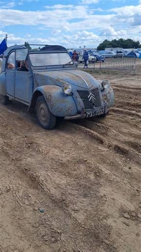 old 2cv driving #2cv #automobile #citroen #classic #classiccar #citroen2cv