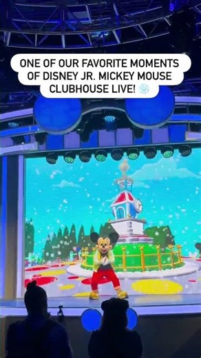 Snowflake Moment ❄️ | New Mickey Mouse Clubhouse Live Show