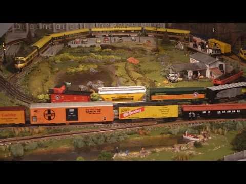 MY O GAUGE TRAINS ALWAYS A RELAXING END TO THE DAY.