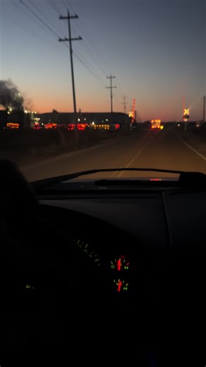 Early morning corn hauling #ethanol #corn #hopperbottommafia #trucking #fyp