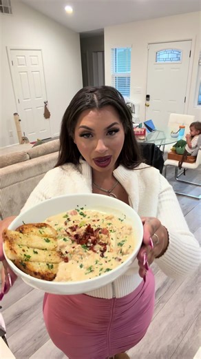 Crab and clam chowder 🍲 #clamchowder #yummy #recipe #cooking #fyp