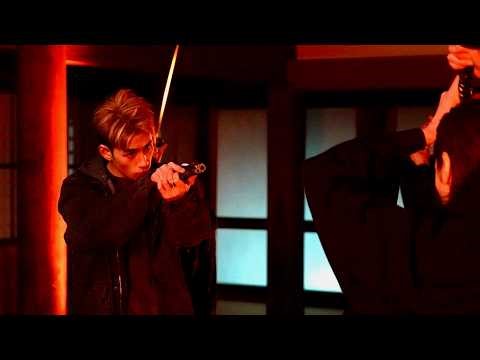 日本刀vs銃撃戦…神社で血のクライマックス！南沙良×ジェフリー・ガイ／映画『殺手#4』アクションシーン映像