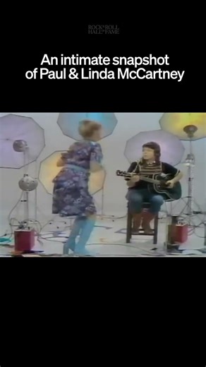 "James Paul McCartney" Segment with Linda McCartney: The Beatles' "Blackbird"