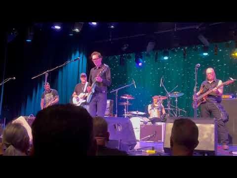 Paul Gilbert & Greg Koch trade licks on ZZ Top's Thunderbird at Central Park Performing Arts Largo
