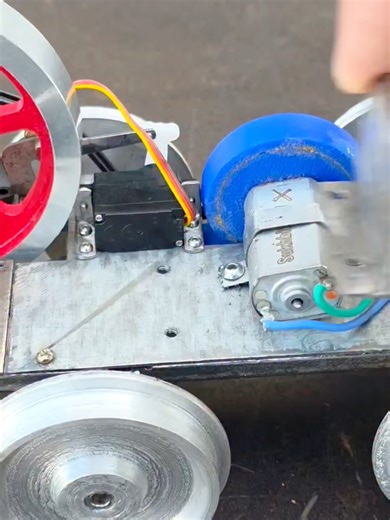 Chair and Robot Fight on the Train