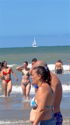 🇦🇷 Mar Del Plata Beach A Sunny Day