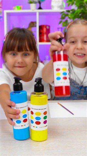 🎨 Not Enough Paint To Share 💡 Mom Has A Mixing Idea! 🌈
