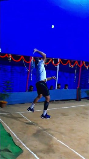 #outdoorbadminton #badmintonhighlights #badmintonlovers #badmintonindonesia #trickshots #shorts #bwf