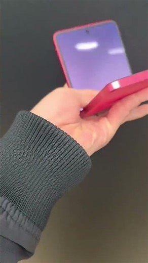 Samsung Z Flip 7 🔥 Hands-On | Design, Display & First Impressions