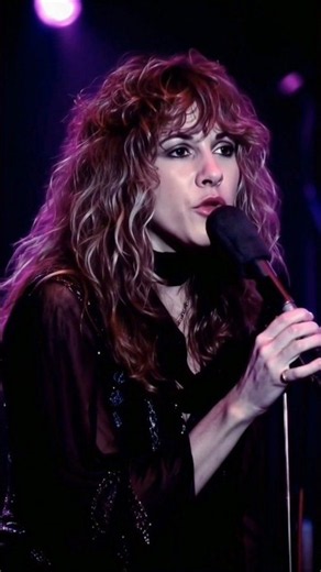 Fleetwood Mac – Dreams 🌙 | A Timeless 70s Classic