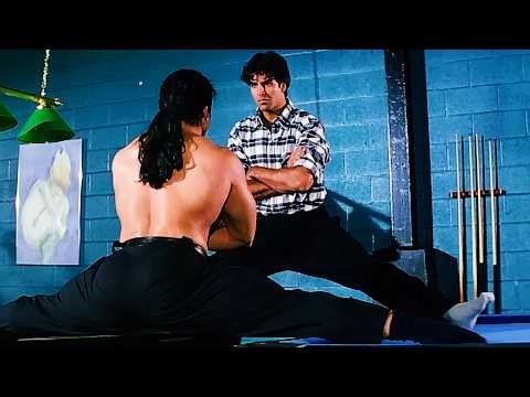 Akshay Kumar का हैरान कर देने वाला स्टंट | Rekha | Khiladiyon Ka Khiladi