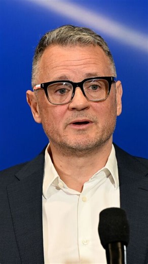 The Telstra blame game: tech boss shifts focus to rail