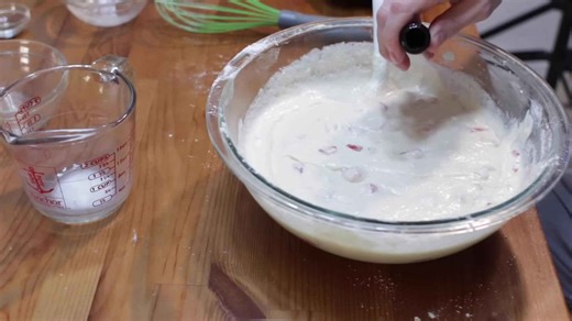 How to make strawberry cupcakes | Easy moist homemade strawberry cupcake recipe