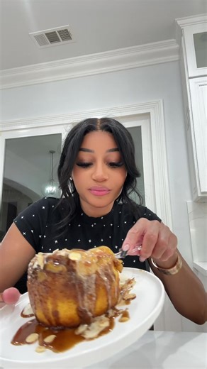 Banana Foster Cake Mukbang #bananas #bananafoster #buttercake #fyp #mukbangeatingshow #fypシ #mukbang