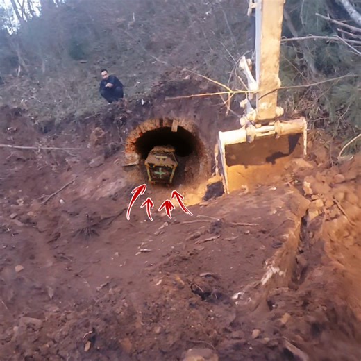 Unreal Discovery! Treasure Buried Under a Huge Rock Found with Excavator! | The Best Archaeologist