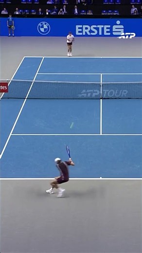 Alex de Minaur puts the exclamation point on an incredible 24-shot exchange! 🤌