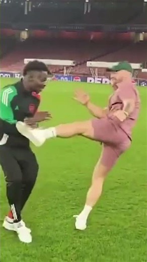 When Conor saw Bukayo Saka 😅