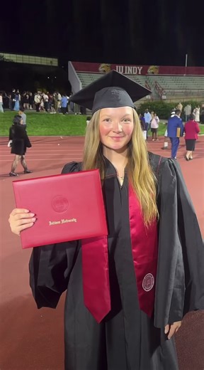 Shoutout to YOU, Jags - 🫵 did it! 🎓 #fyp #indianauniversityindianapolis #grad