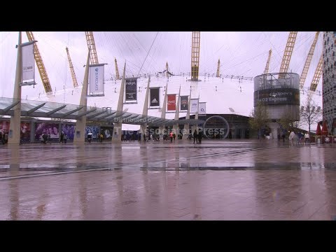 Eason Chan performs at sold out O2 Arena, first 3 songs