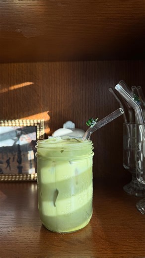 ALYSSA JOBES on Instagram: "my simple method for planning dinners: pick a veggie, protein & carb then add a sauce!! Recipe Instant pot rice - 1/2 c rinsed & drained jasmine rice - 1/2 c water - 1 tsp coconut oil Combine ingredients in instant pot. Cook on high pressure for 5 minutes, allow to naturally release for 10 minutes, then manually release. Veggies - chop zucchini & squash. Place on a sheet pan, drizzle avocado oil, salt, pepper & oregano. Air fry at 400° for 25 minutes. Chicken sausage 