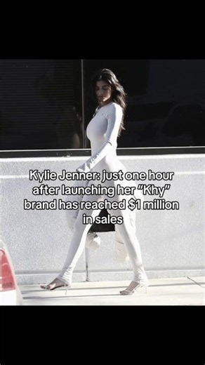 Kylie Jenner just one hour after launching her KHY brand which has reached $1 million in sales 😩