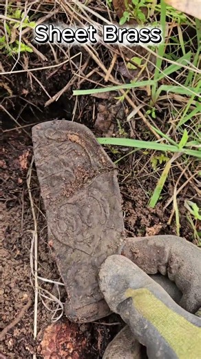 Mid 1800s Powder Flask Found in the Woods!
