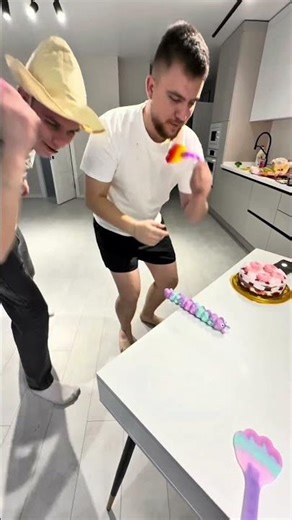 Cat mode Velcro wow?okay go go go❤️🙀