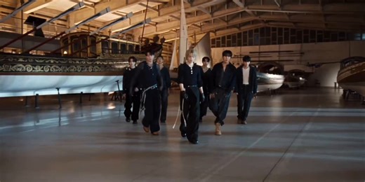 📊| #BTS_SWIM is at #3 (-1) on Spotify Global Daily Chart with 6.6M (-80k) streams!🌎🚨🚨KEEP STREAMING 🚨🚨