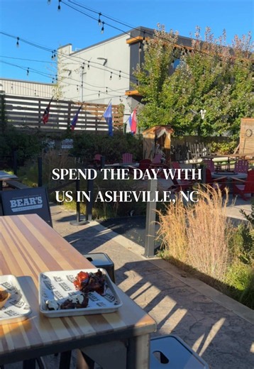 Spend the day with us in Asheville, NC! • • #asheville #ashevillenorthcarolina #northcarolina #thingstodoinasheville #travelvlog