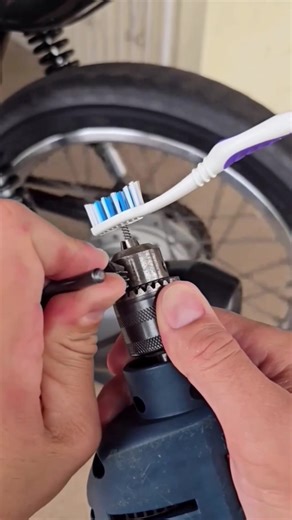 Amazing DIY Project Easy! This video shows a new technical technology where a toothbrush is modified with a screw and set into a drill machine to remove rubber dirt from motorcycle tires. 100% effective cleaning technique with simple tools! 🚁🚡🚠🌐🗺️🗾💺💺💺🧧🧧 #newtrending #thelanding #Amazing #trandingreels #brush #MotorCycleTire #LatestTechnology #TechnicalHack #MotorcycleTire #RubberCleaning #DrillMachine #CleaningTechnique #BikeMaintenance #MechanicalTips #DIYTools #shortstory | Igor Men