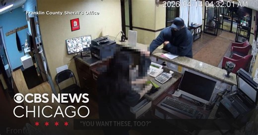 Polite robber chats with teller while robbing bank in Ohio