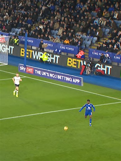 Bobby Scores Early for Leicester City in #LEIDER Match