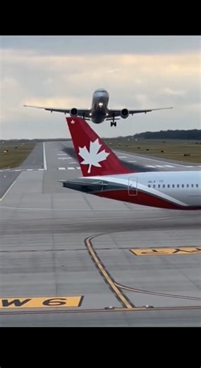 Landing Right Over a Taxiing Airliner?! (Near Miss)