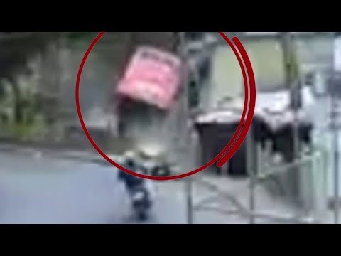 Autobús con 25 pasajeros a bordo cae al precipicio en Antioquia