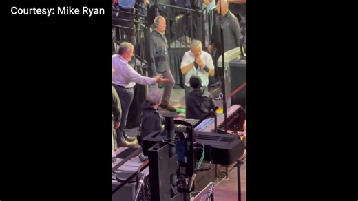 Former NJ Gov. Chris Christie left hanging as Bruce Springsteen passes him at concert