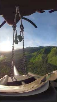U.S. Army CH-47 Chinook Airlifts M777 Howitzer in Hawaii! 🚁🇺🇸 | Live-Fire Air Assault