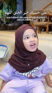 Azura reciting her sholawat prayers, MashaAllah