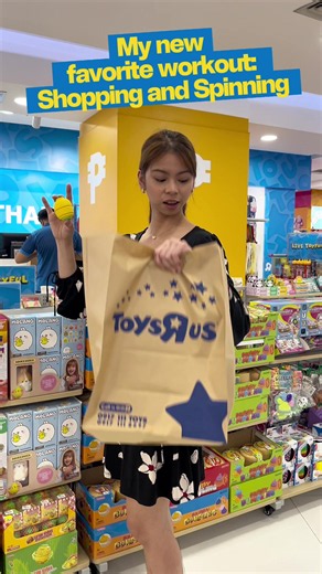 My kind of workout: spinning a Spin Ball and shopping. 😂🌀🛒 A little spinning, a little shopping. That’s enough cardio for me. 😭✨ #ToysRUs #ToysRUsPH #LiveToyful