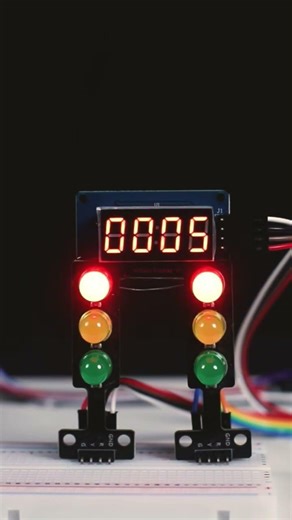 Traffic Lights Controller #arduino #robot #robotics #arduinoproject