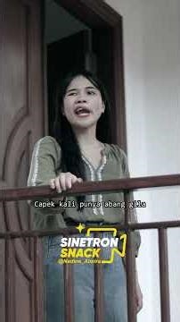 THIS MAN GOES CRAZY BECAUSE HE LOSES ONLINE GAMBLING!