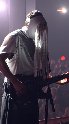 This was a MASTERPIECE. The White Stripes join the hallowed ranks among the Rock and Roll Hall of Fame tonight 🖤 #RockHall2025 | ABC