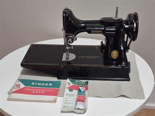 Vintage 1953 Singer Featherweight 221 Sewing Machine - SEE DESCRIPTION - Etsy
