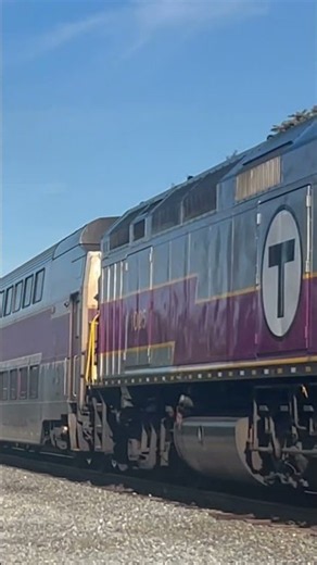 MBTA F40 #1025 going by Second Street in Everett #train #shorts #shortvideo #shortsfeed #yt #fyp