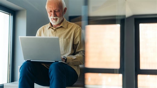 Vanguard study: Older Americans slash stock holdings to 45% by age 70