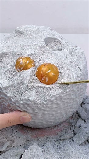 ASMR DIG A MYSTERY FUFUSQUISHY LYCHEE KIT!!