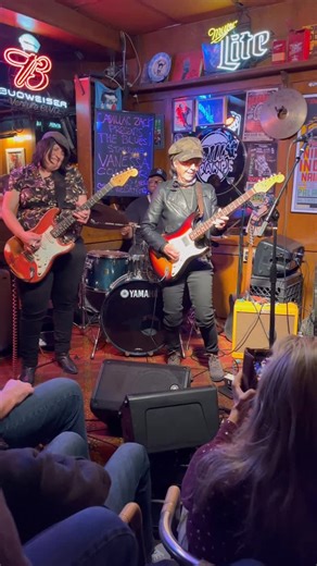 Laura Gomez on Instagram: "Happy Wednesday 😎💙 #debbiedavies @v_ness_sax @777lauracchavez777 #kiddcage1 @justice.guevara #mondaynightblues #socalblues @lauragomezproductions #liveguitarsolos"