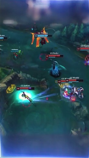 Celebrate TheShy with the “LPL Darkin Dunk” emote, complete with a custom sound. Available now!