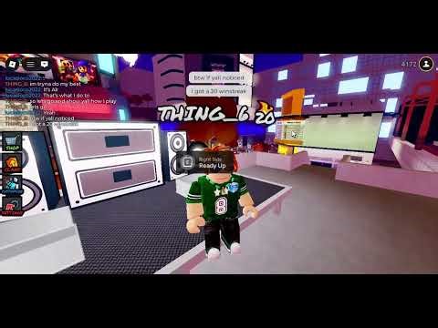 I am showing how i play Funky Friday on roblox :D