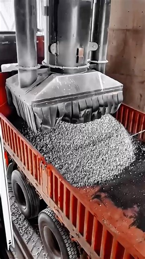 Aggregate Loading Work Tool Using Industrial Hopper System #worktool